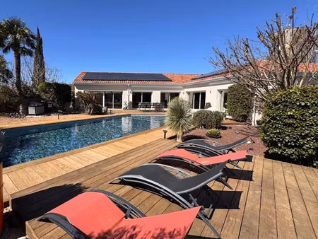 vente maison 5 pièces 220 m² à bérat (31370)  549 000 €