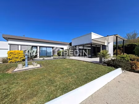 vente maison 5 pièces 169.6 m² à fargues-saint-hilaire (33370)  585 000 €