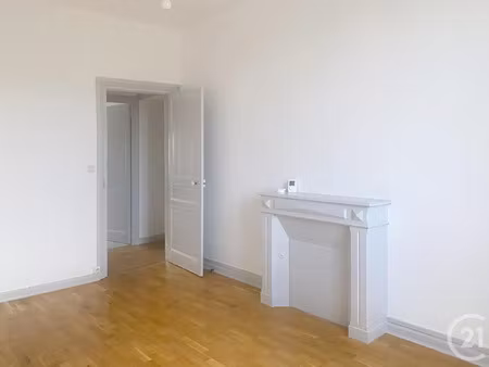 location appartement 3 pièces à dinan (22100) : à louer 3 pièces / 66m² dinan