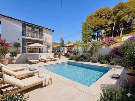 vente maison 4 pièces 110 m² à le rove (13740)  640 000 €