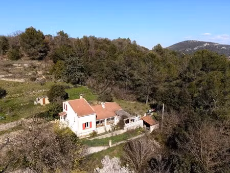 vente maison aux abords de la nature  à rians 83560.