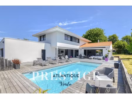 vente maison 7 pièces 218 m² à haute-goulaine (44115)  947 000 €