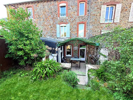maison de ville avec terrasse et jardinet