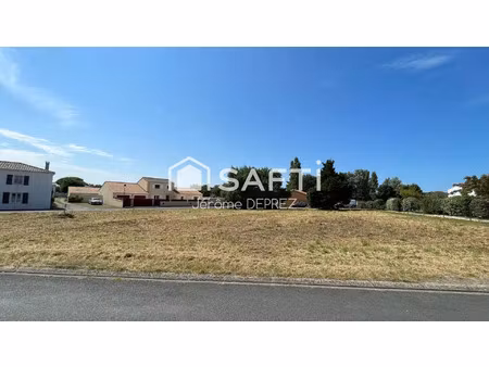 vente terrain à saint-michel-en-l'herm (85580) : à vendre / 631m² saint-michel-en-l'herm