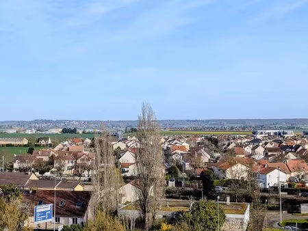 appartement en dernier etage - dpe c