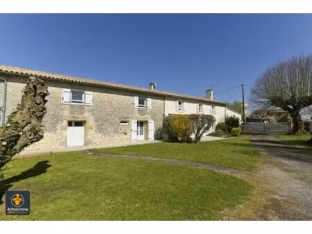 maison en pierre à sainte neomaye