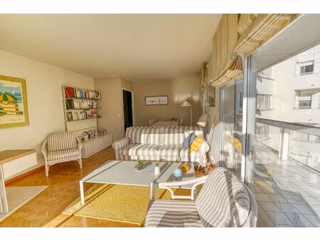 appartement 2 pièces 54 m2 avec terrasse 25 m²   gare à pied