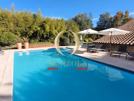 montauban - charmante villa traditionnelle avec piscine.