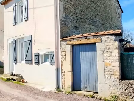 jolie maison trois pièces  75 mètres carrés