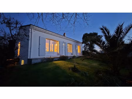 vente maison à landeronde (85150) : à vendre / 144m² landeronde