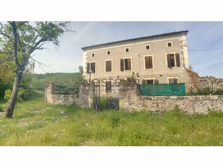 a vendre ancienne demeure a rénover sur 200m² habitable avec grand jardin environnement ca