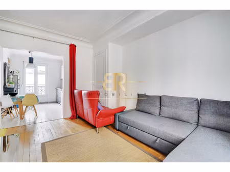 charme de l'ancien / traversant / lumineux et calme