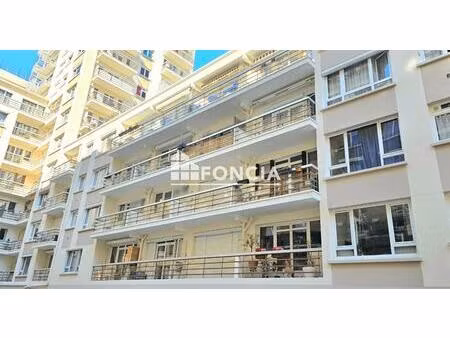 2 pieces au calme avec balcon