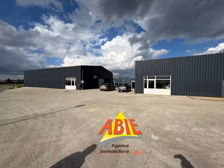 vente garage et parking à benet (85490) : à vendre / benet