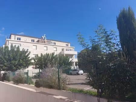 location appartement 4 pièces 86 m² à pertuis (84120)