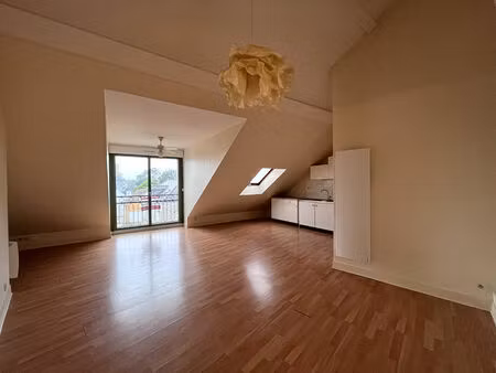 studio lumineux et agreable - centre ville