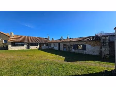 vente maison 2 pièces 143 m² moussac (86150)
