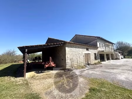 ferme sur 8000m2 de terrain à auriac sur vendinelle