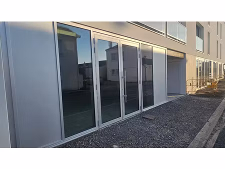 vente locaux professionnels 59.7 m² à notre-dame-de-monts (85690)  148 650 €