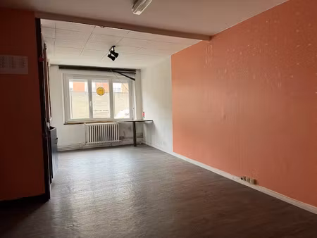 vente locaux professionnels 3 pièces 43.2 m² à vernon (27200)  650 €