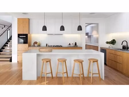 duplex t5 traversant dernier etage balcon 2 parkings