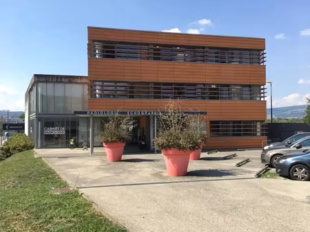 vente locaux professionnels 200 m² à annecy (74000)  787 500 €