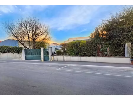 vente locaux professionnels 10 pièces 200 m² à courtry (77181)  698 000 €