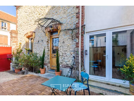 ancienne laiterie du xix-ème siècle  dans le centre d'ecouen  réhabilitée en maison de 4 c