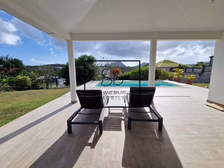 le diamant : exclusivité villa f4 de plain-pied avec piscine  v