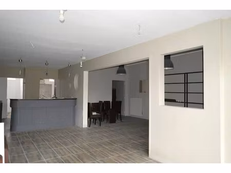 vente locaux professionnels à avon (77210)  155 000 €