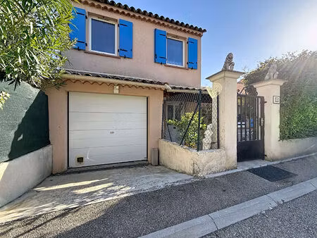 a vendre maison individuelle à grasse sud - 4 chambres sur 204 m² de terrain