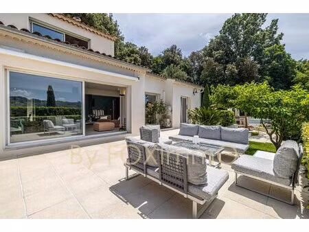 villa provençale piscine au calme quartier résidentiel