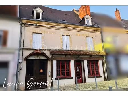 vente immeuble 17 pièces 490 m² à vierzon (18100)  410 000 €