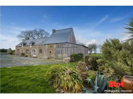 vente longère et corps de ferme à plélan-le-petit (22980) : à vendre / 158m² plélan-le-pet