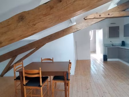 location appartement 2 pièces à pellegrue (33790)  510 €