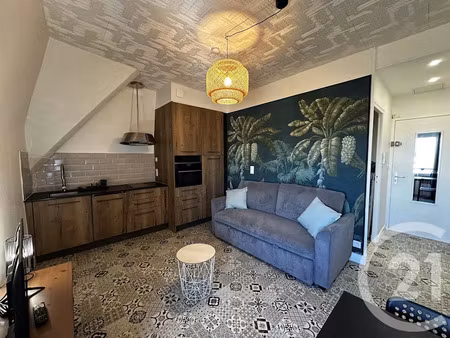 location meublée appartement 1 pièce 21 m² à rochefort (17300)  520 €