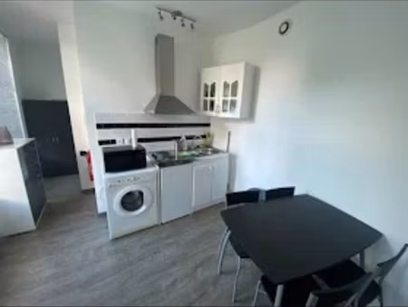 location meublée appartement 2 pièces 28 m² à tourcoing (59200)  580 €