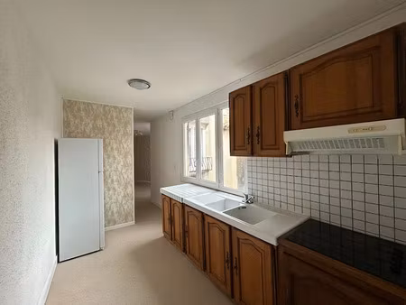 location appartement 2 pièces 74.9 m² à jonzac (17500)  600 €