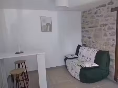 location meublée appartement 2 pièces 35 m² à saint-evarzec (29170)  680 €