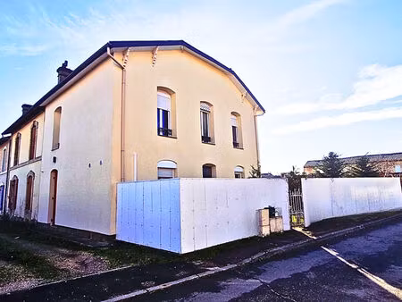 maison saint yzan de soudiac 5 pièce(s) 110 m2