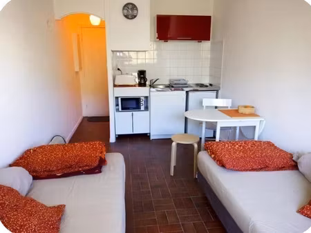 location appartement 1 pièce 20 m² à la ciotat (13600)  690 €