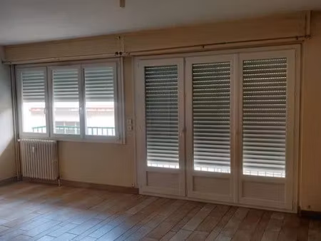 location appartement 2 pièces 61 m² à saint-brieuc (22000)  690 €