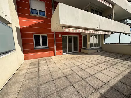 location appartement 2 pièces 49 m² à bourgoin-jallieu (38300)  720 €