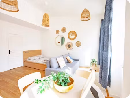 location appartement 1 pièce 23 m² à la ciotat (13600)  1 000 €