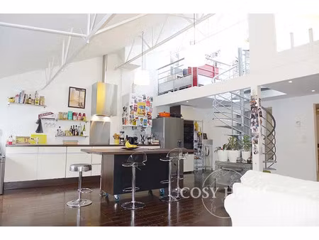 location meublée appartement 4 pièces 105 m² à courbevoie (92400)  2 100 €