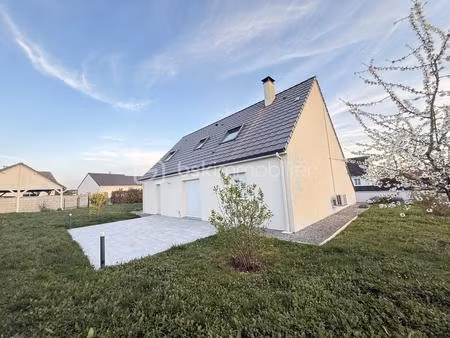 maison contemporaine de 139 m² à la chapelle-saint-ursin