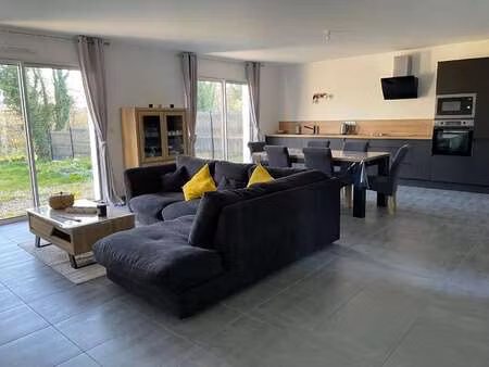 location maison meublé à questembert (56230) : à louer meublé / 107m² questembert