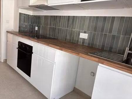 appartement t3 rénové (60m2) - rouet / perrier -