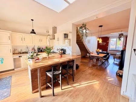 maison semi-individuelle avec grand jardin et garage et fort potentiel – bruay-sur-l’escau