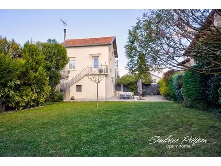 maison à vendre 110 m² - 5 pièces - parcelle 469 m² - vaulx en velin secteur rize